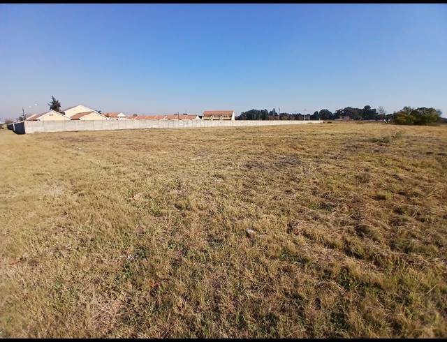 16,097M² VACANT LAND FOR SALE IN KOOKRUS